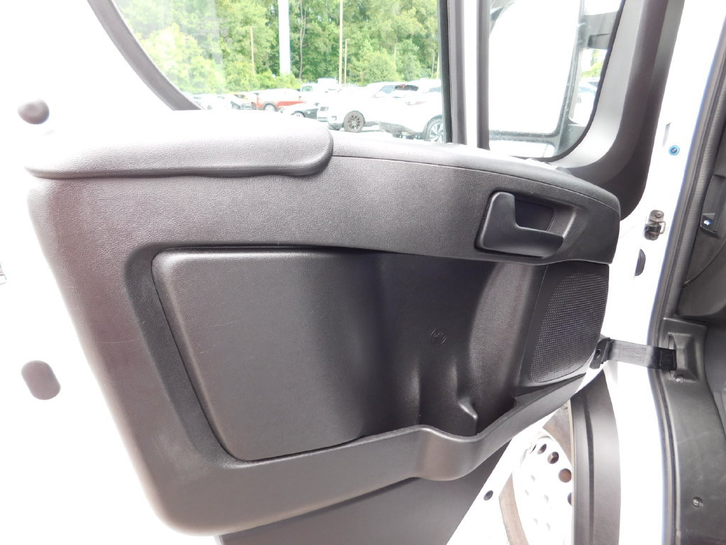 Used 2025 RAM ProMaster 2500 w/ U-Haul Equipment Group FWD image 11