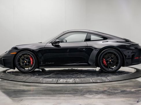 Used 2026 Porsche 911 Carrera 4 GTS AWD/4WD image 7