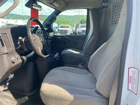Used 2020 Chevrolet Express 2500 w/ Safety Package RWD image 9