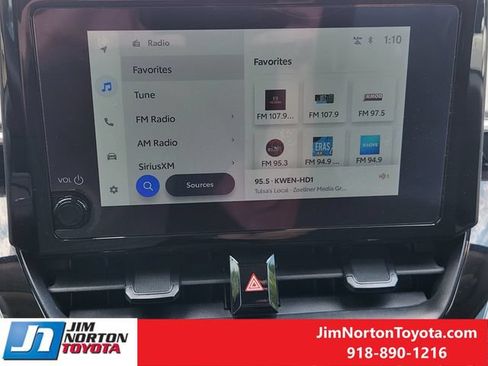 Used 2025 Toyota Corolla LE FWD image 17