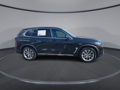 Used 2026 BMW X5 sDrive40i RWD image 2