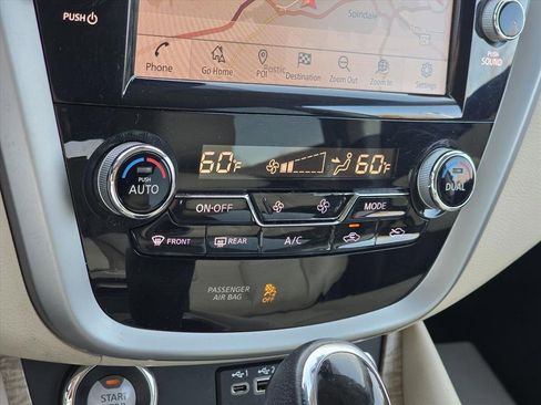 Used 2020 Nissan Murano SL image 18