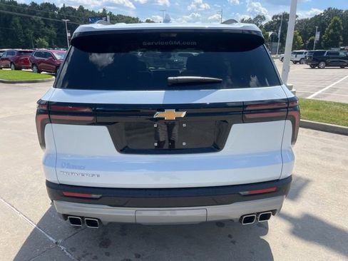 New 2026 Chevrolet Traverse LT w/ Enhanced Driving Package image 5
