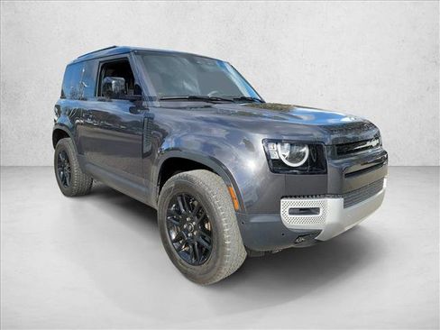 Used 2023 Land Rover Defender 90 S image 3