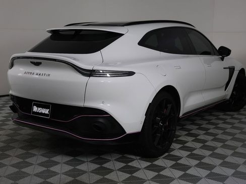 Used 2021 Aston Martin DBX image 7