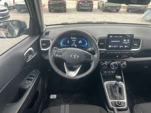 Certified 2026 Hyundai Venue SEL FWD image 28