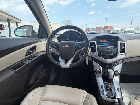 Used 2014 Chevrolet Cruze Diesel image 15