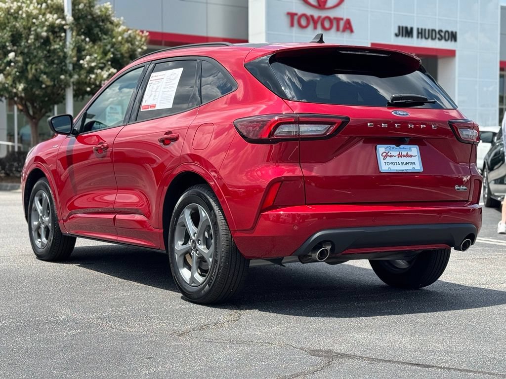 Used 2024 Ford Escape ST-Line w/ Tech Pack #1 FWD image 9