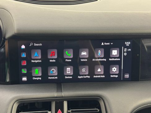 Used 2021 Porsche Taycan image 25