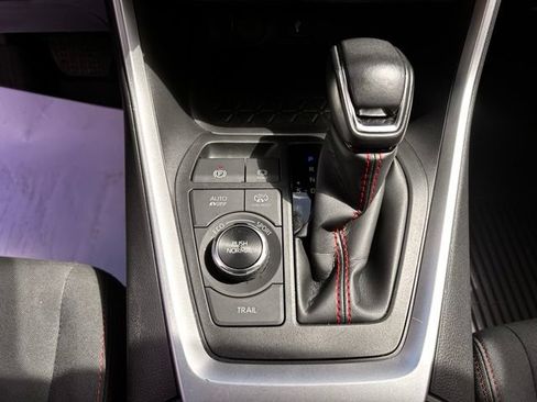 Used 2021 Toyota RAV4 SE w/ Weather & Moonroof Package AWD/4WD image 27