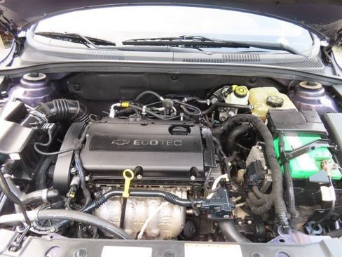 Used 2013 Chevrolet Cruze LS FWD image 29