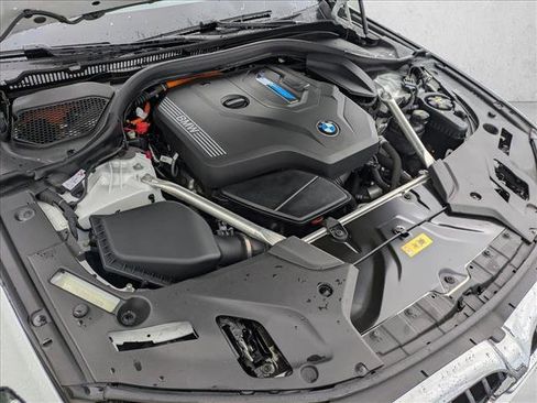 Used 2023 BMW 530e w/ Premium Package image 23