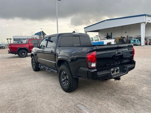 Used 2022 Toyota Tacoma SR w/ SR Convenience Package RWD image 7