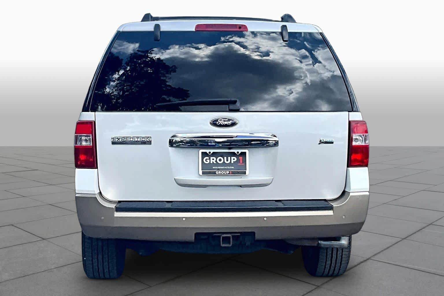 Used 2014 Ford Expedition XLT w/ Equipment Group 202A RWD image 5