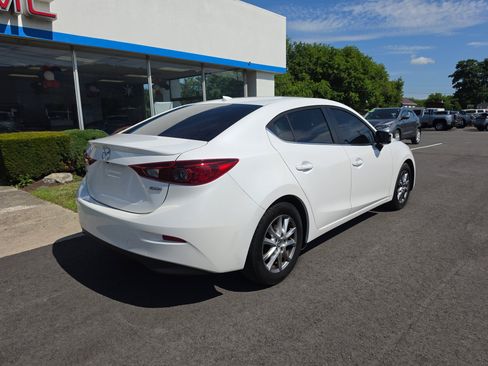 Used 2015 MAZDA MAZDA3 i Touring w/ Technology Package FWD image 3