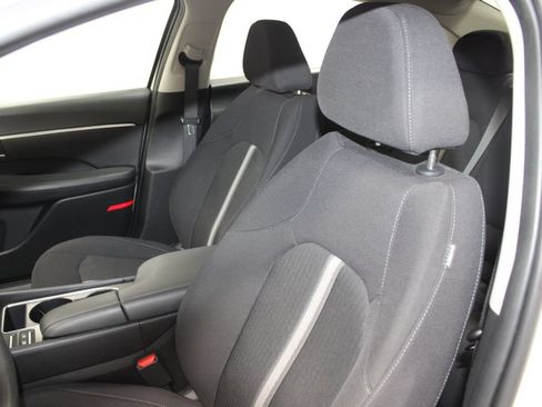 Used 2025 Hyundai Sonata SEL FWD image 14