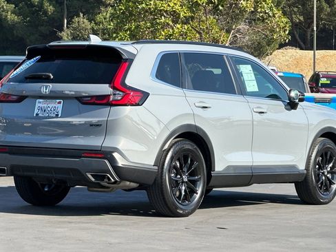 Used 2025 Honda CR-V Sport-L image 4