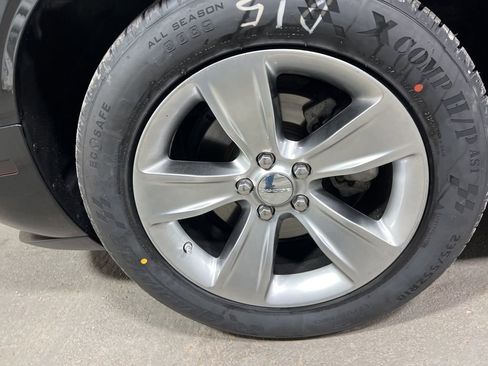 Used 2022 Dodge Challenger SXT image 34