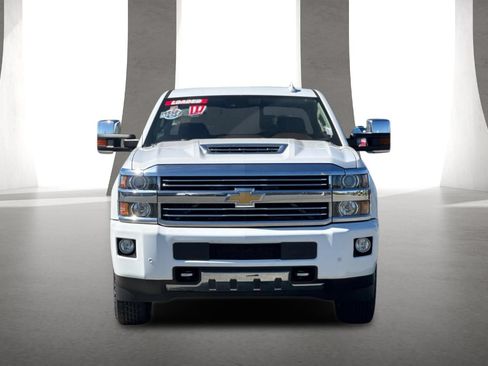 Used 2017 Chevrolet Silverado 2500 High Country w/ Duramax Plus Package AWD/4WD image 9