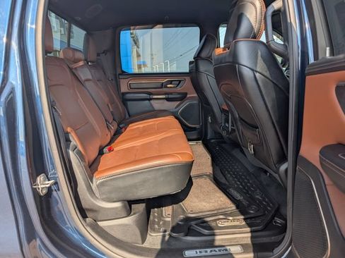 Used 2022 RAM 1500 Limited w/ Body-Colour Bumper Group AWD/4WD image 5