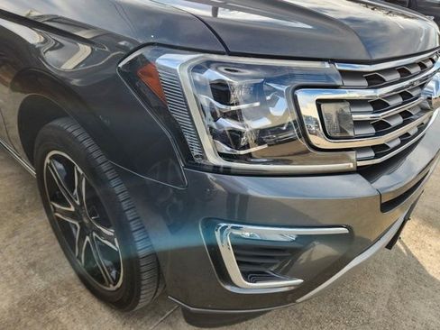 Used 2020 Ford Expedition Max Limited w/ Texas Edition Package image 5
