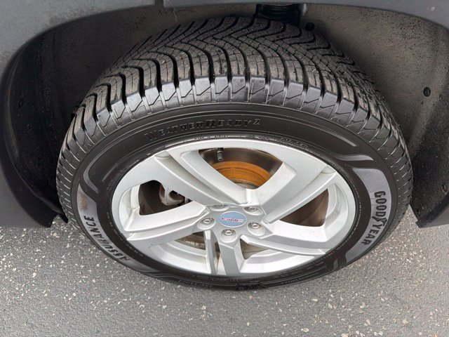Used 2018 GMC Terrain SLE w/ Driver Convenience Package FWD image 9