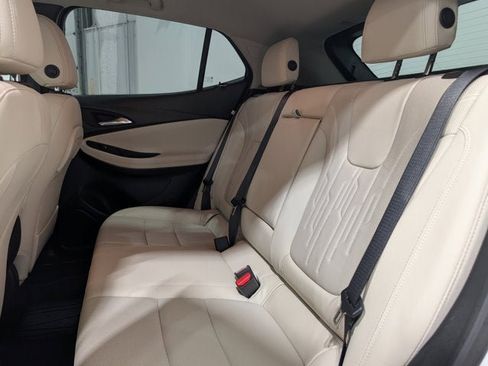 Used 2025 Buick Encore GX Avenir w/ Avenir Technology Package image 15