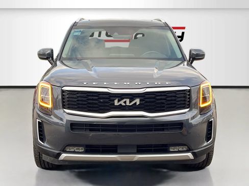 Used 2022 Kia Telluride SX w/ Towing Package FWD image 2