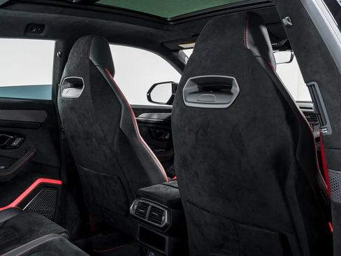 Used 2024 Lamborghini Urus Performante AWD/4WD image 36