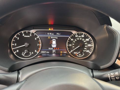 Used 2023 Nissan Altima 2.5 SV FWD image 23