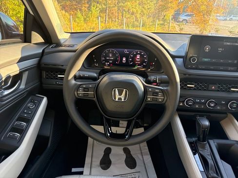 New 2025 Honda Accord SE image 16