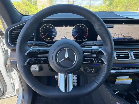 New 2025 Mercedes-Benz GLS 450 4MATIC image 23