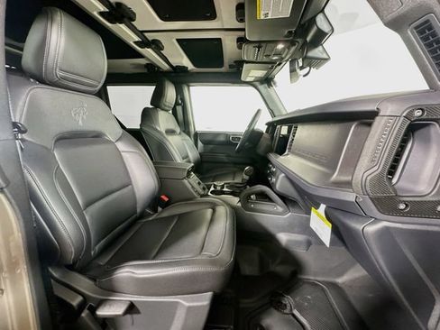 Used 2025 Ford Bronco Badlands w/ Sasquatch Package AWD/4WD image 34