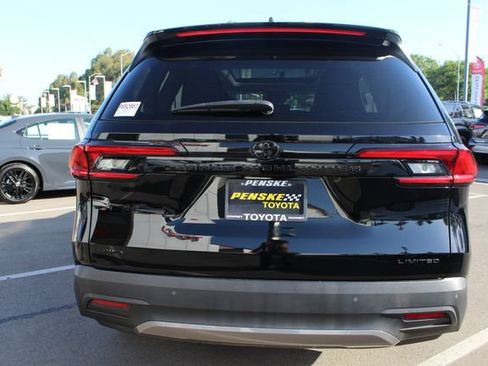 Certified 2025 Toyota Grand Highlander AWD image 17