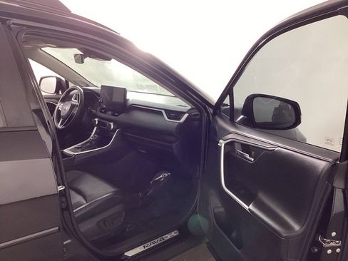 Used 2024 Toyota RAV4 Limited AWD/4WD image 19