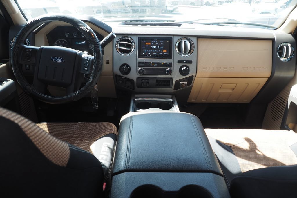 Used 2015 Ford F250 XLT w/ Camper Package AWD/4WD image 16