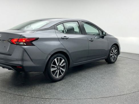 Used 2025 Nissan Versa SV image 9