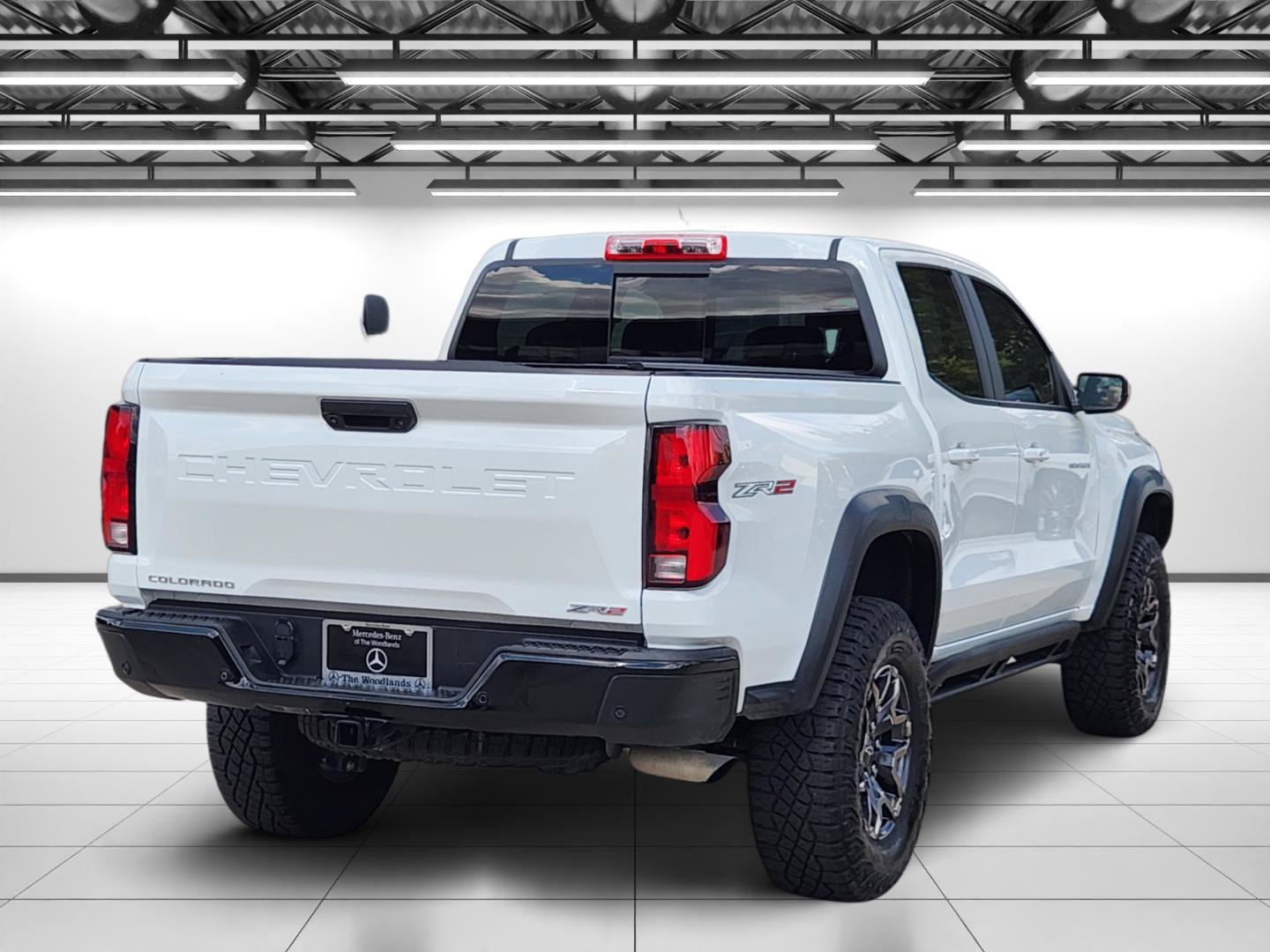 Used 2025 Chevrolet Colorado ZR2 w/ Technology Package AWD/4WD image 9