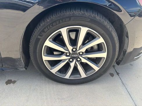 Used 2020 Lincoln Continental FWD image 15