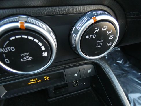 Used 2017 FIAT 124 Spider Lusso image 44