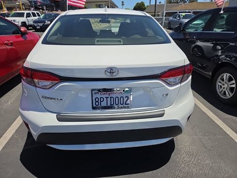 Used 2020 Toyota Corolla LE w/ Carpet Mat Package (TMS) FWD image 3