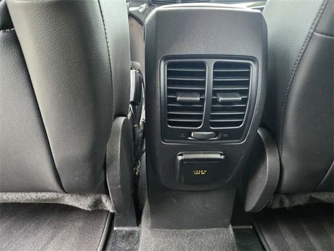 Used 2019 Ford Escape Titanium image 15