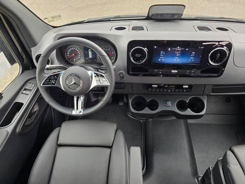 New 2026 Mercedes-Benz Sprinter 2500 image 24