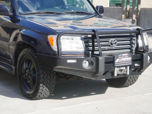 Used 2004 Toyota Land Cruiser image 26