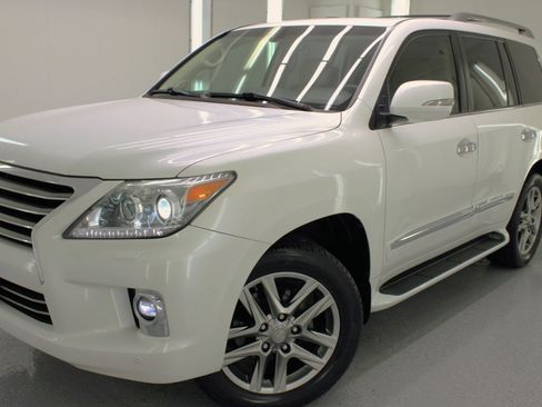 Used 2014 Lexus LX 570 4WD image 13