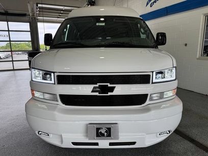 New 2026 Chevrolet Express 2500 Extended w/ Driver Convenience Package