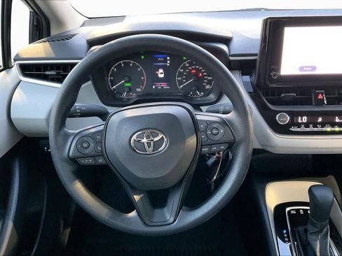 Certified 2025 Toyota Corolla LE image 5