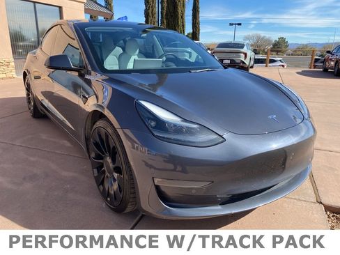 Used 2022 Tesla Model 3 Performance image 11