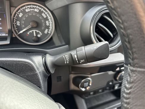 Used 2023 Toyota Tacoma TRD Sport image 57