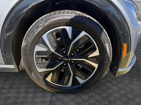 Used 2023 Kia EV6 Wind image 9
